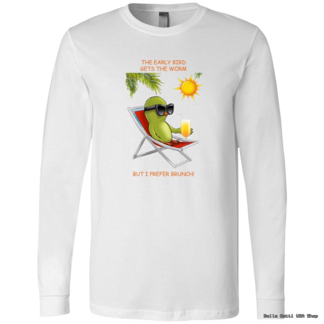 Avocado cartoon on deck chair, prefers brunch.